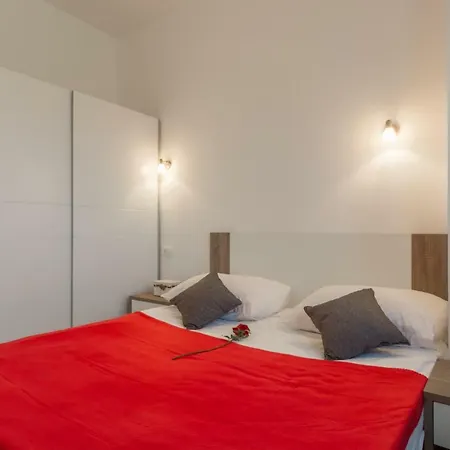 Apartman Berto Vrsi Exterior photo